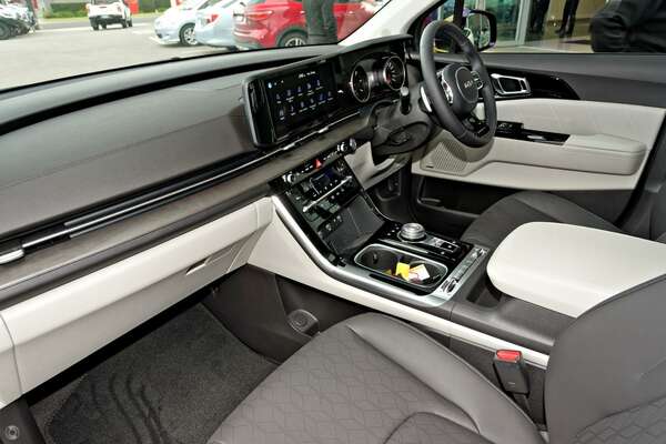 2023 Kia Carnival Platinum KA4