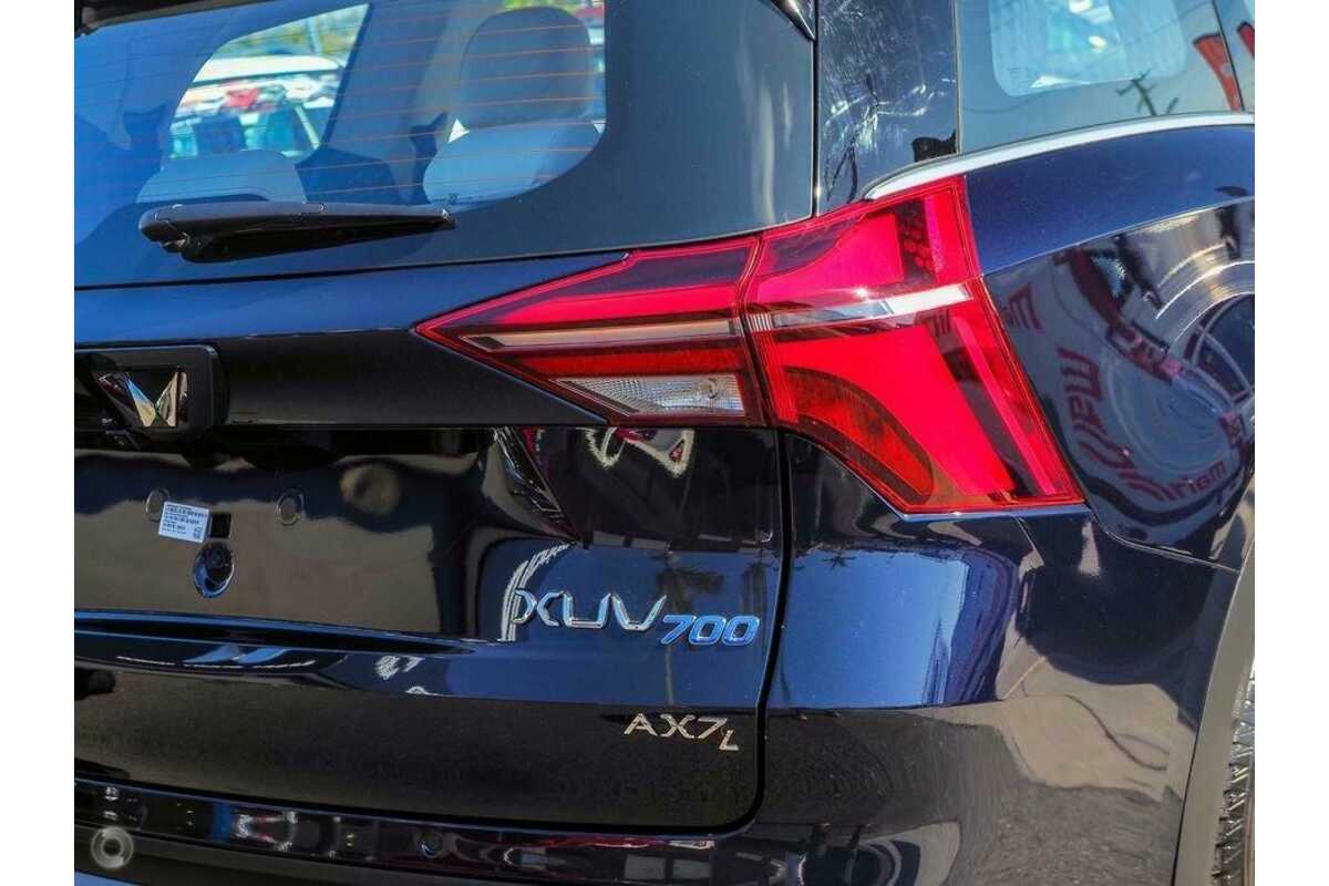 2023 Mahindra XUV700 AX7L