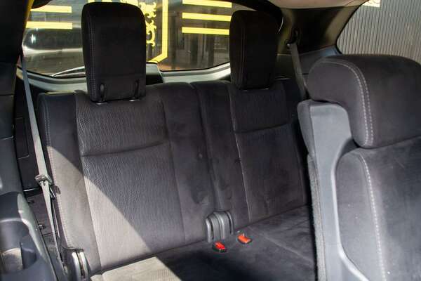 2015 Nissan Pathfinder ST R52