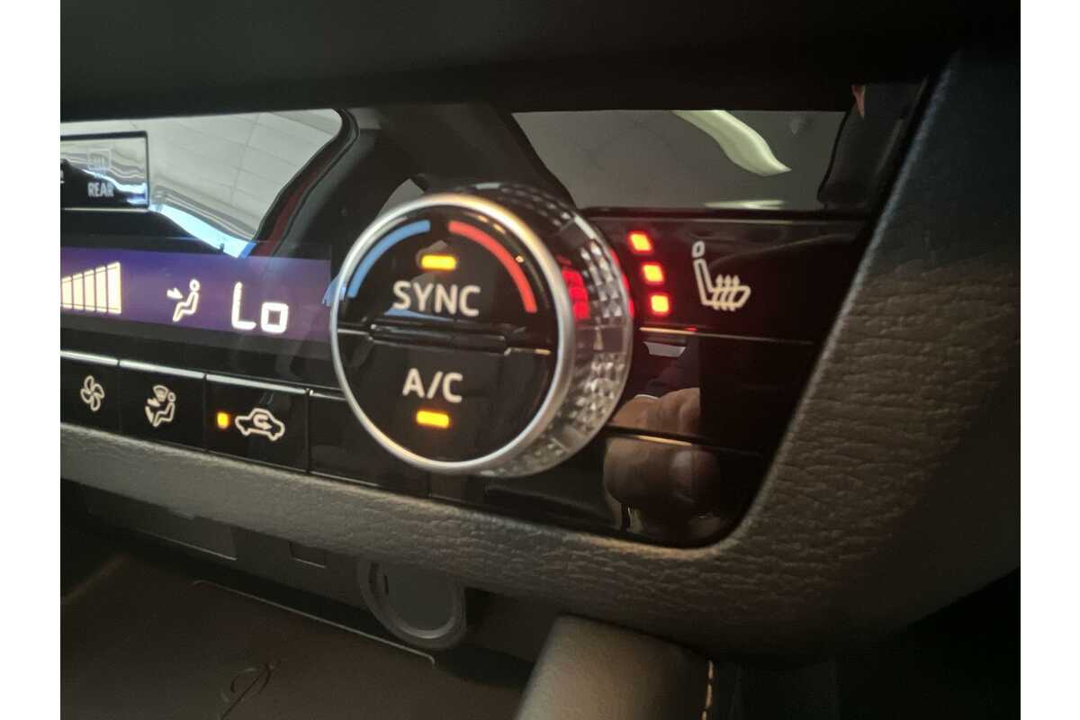 2023 Mitsubishi Outlander Exceed ZM