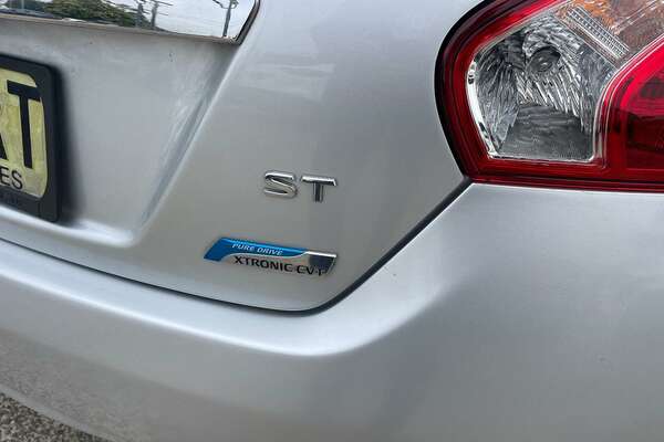 2014 Nissan Pulsar ST B17