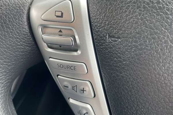 2014 Nissan Pulsar ST B17