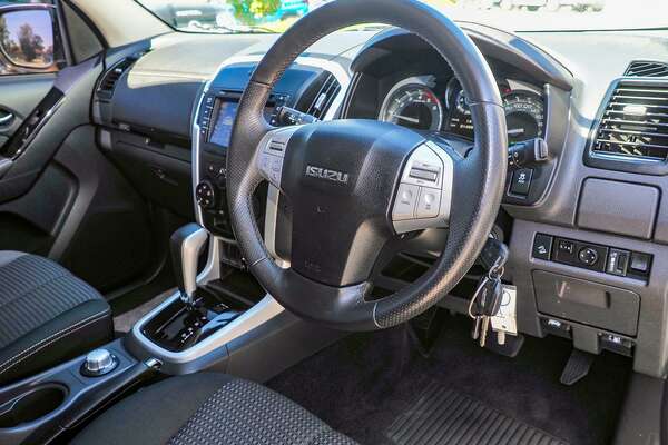 2017 Isuzu MU-X LS-M
