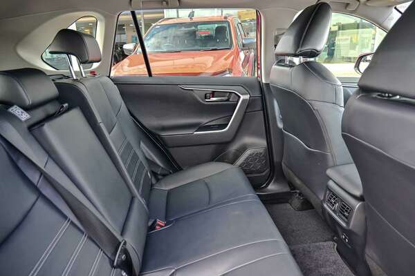 2020 Toyota RAV4 Cruiser AXAH54R