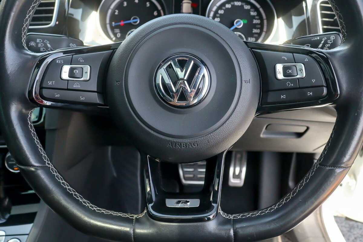 2015 Volkswagen Golf R Wolfsburg Edition 7