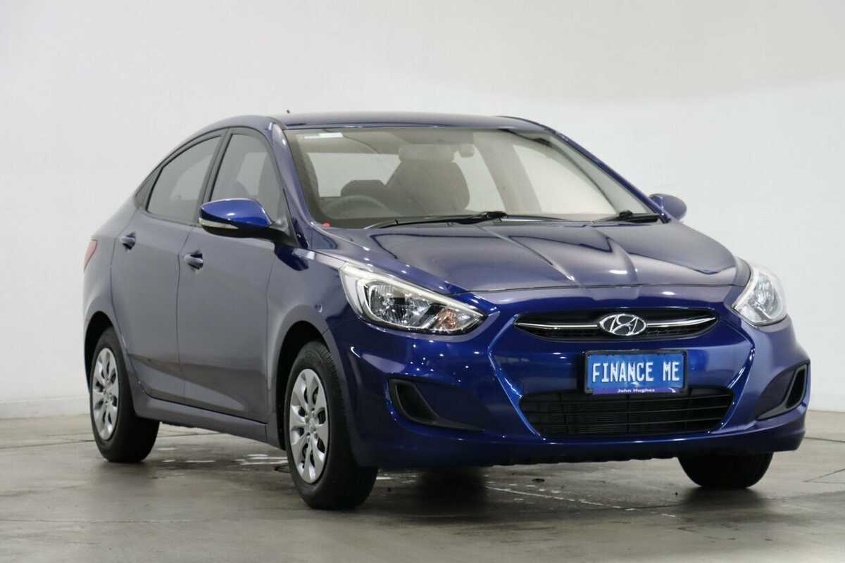 Hyundai outlet accent active