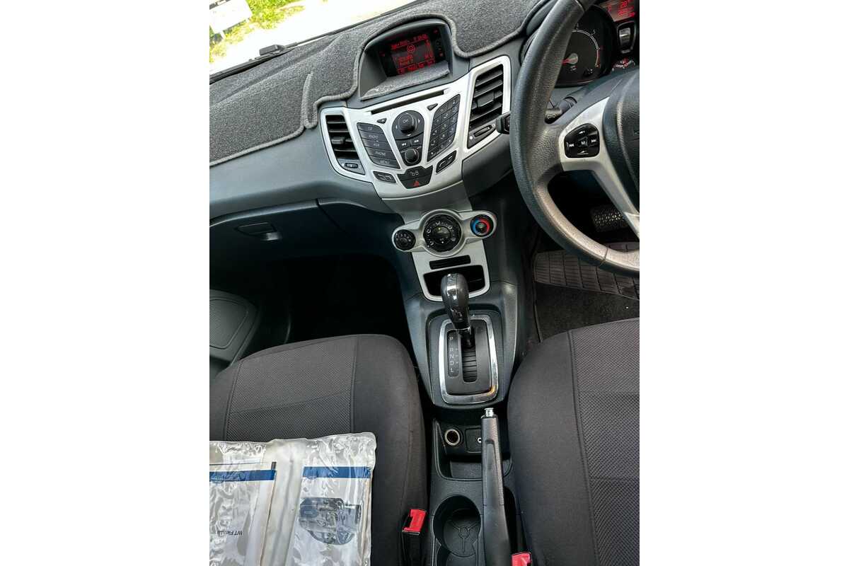 2011 Ford Fiesta CL PwrShift WT