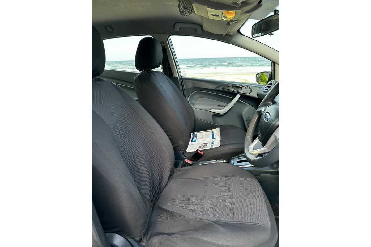 2011 Ford Fiesta CL PwrShift WT