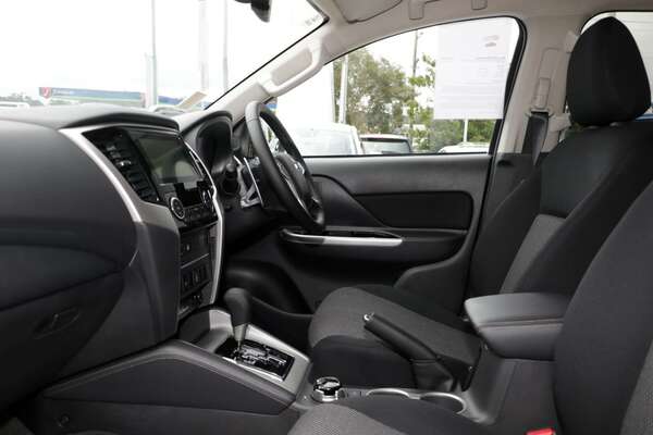 2023 Mitsubishi Triton GLS MR