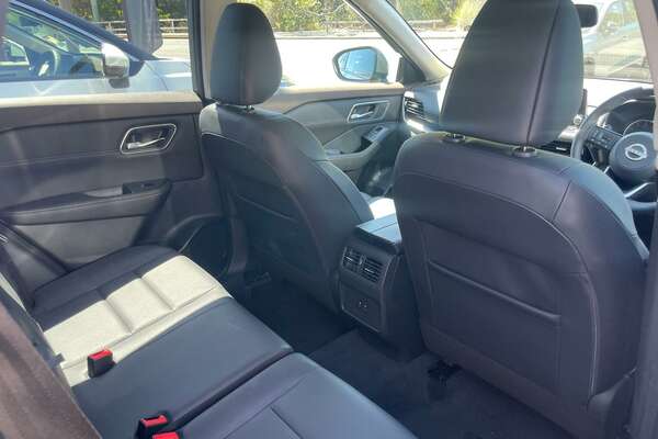 2023 Nissan X-TRAIL ST-L T33