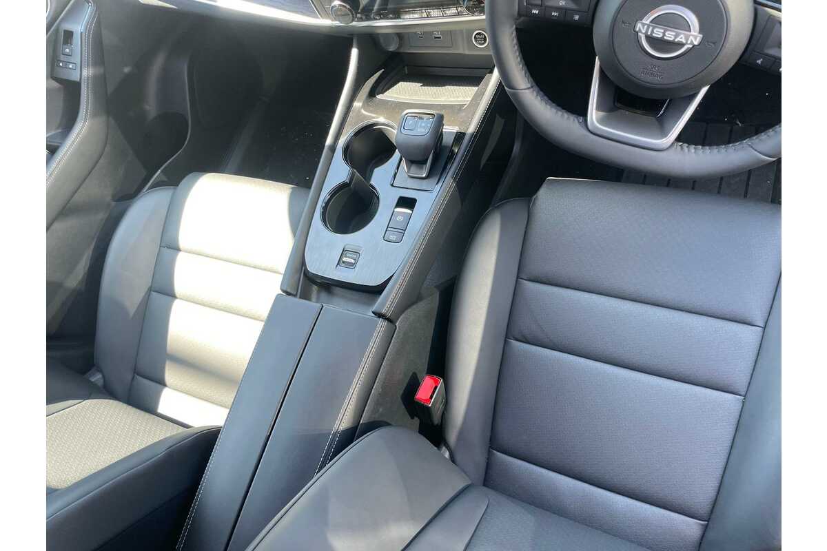 2023 Nissan X-TRAIL ST-L T33