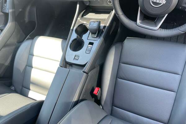 2023 Nissan X-TRAIL ST-L T33