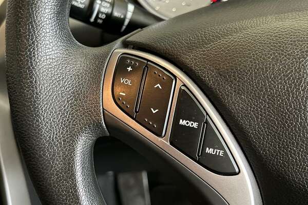 2013 Hyundai Elantra Active MD2