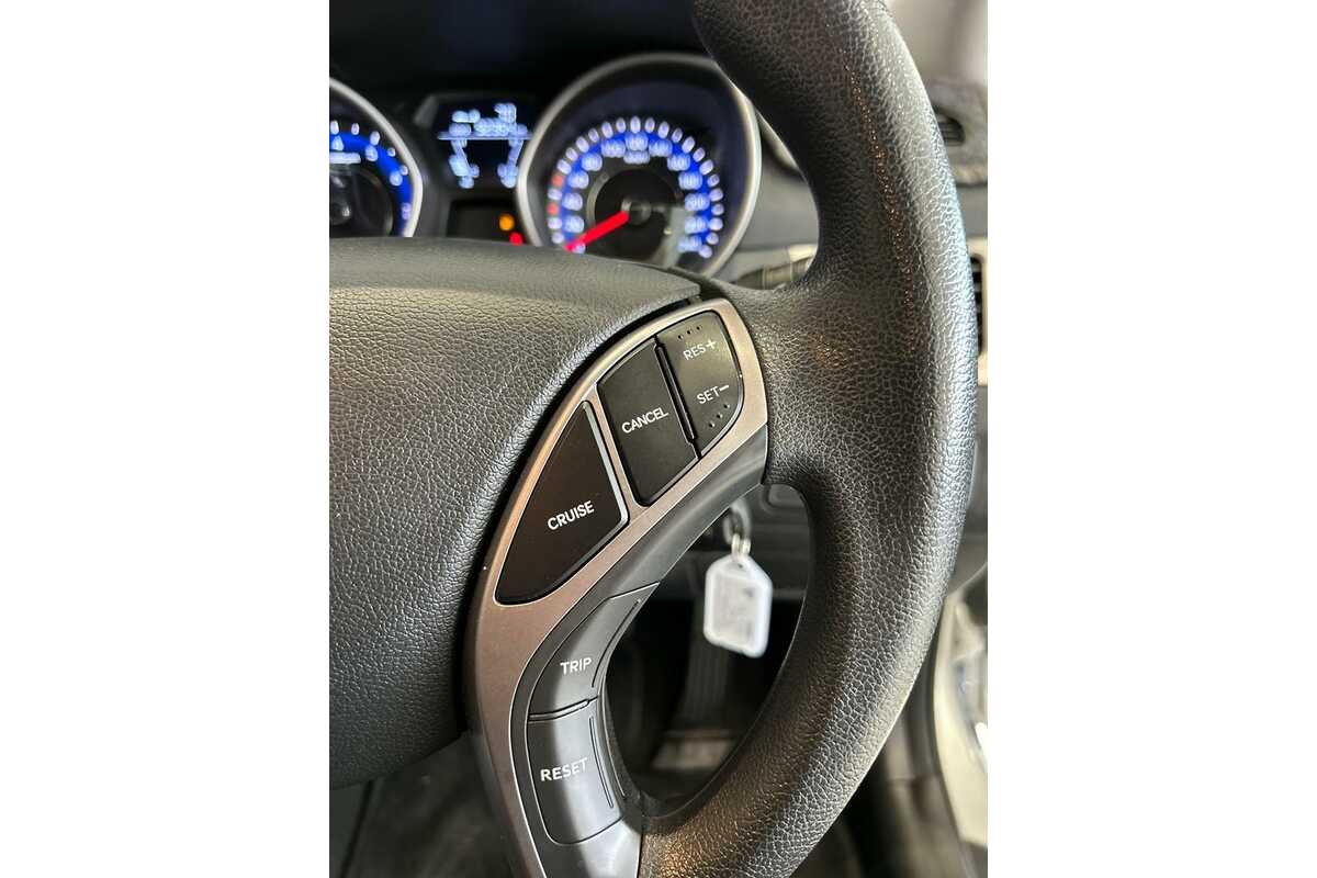 2013 Hyundai Elantra Active MD2