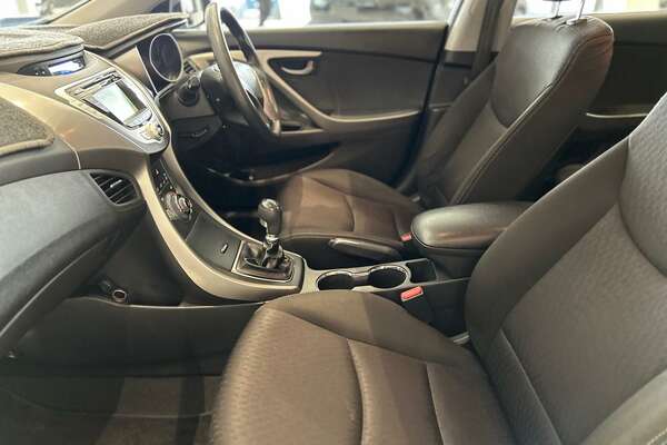 2013 Hyundai Elantra Active MD2