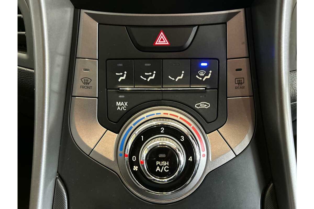 2013 Hyundai Elantra Active MD2