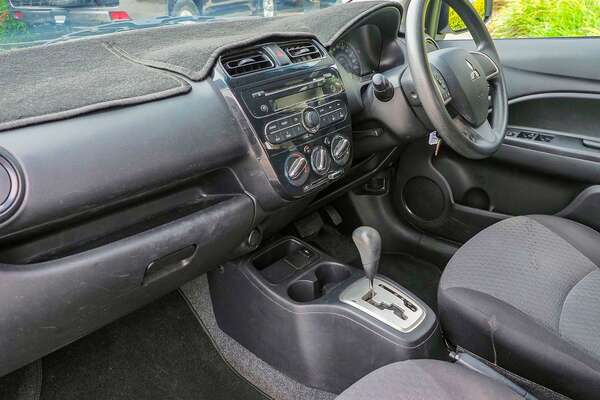 2018 Mitsubishi Mirage ES LA