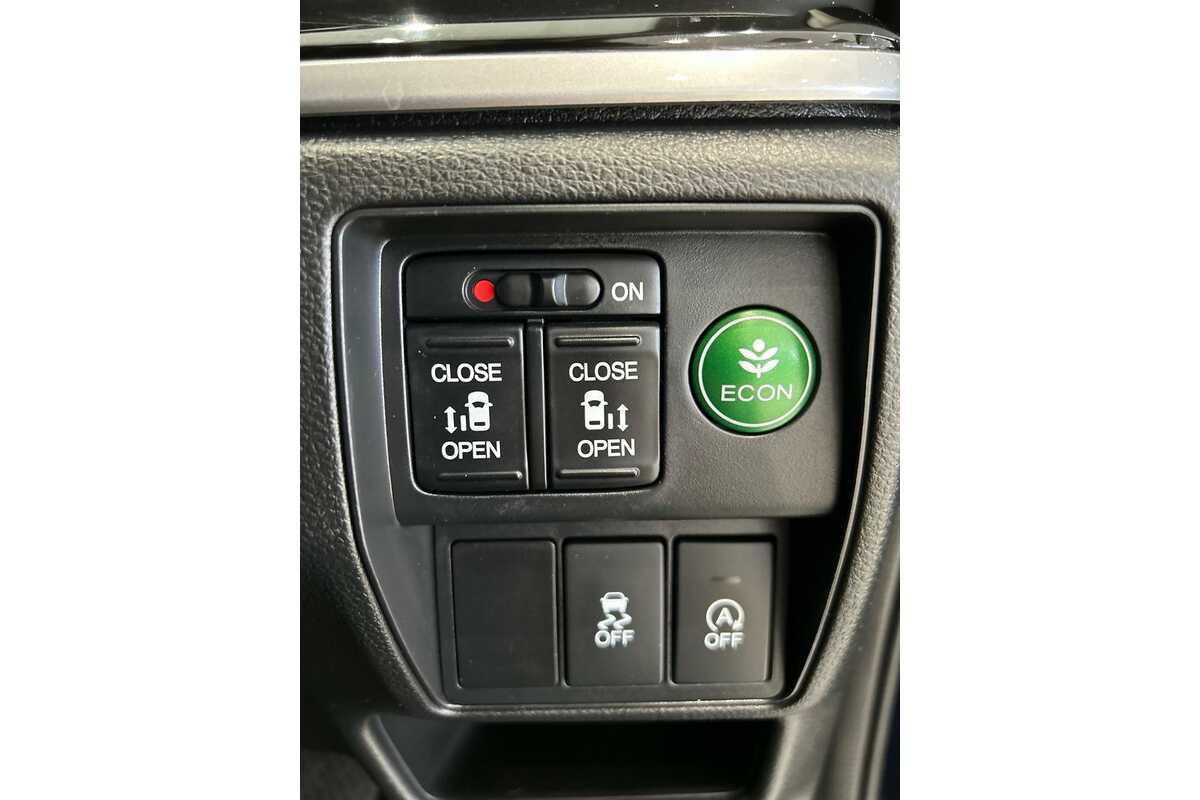 2014 Honda Odyssey VTi-L 5th Gen