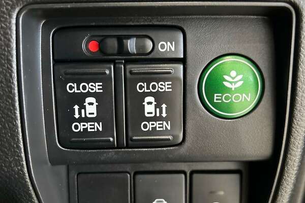 2014 Honda Odyssey VTi-L 5th Gen