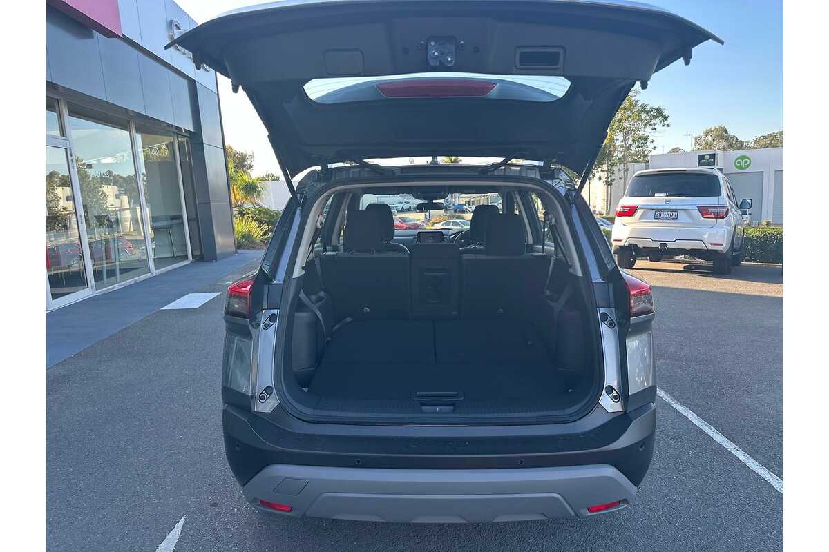 2023 Nissan X-TRAIL ST T33