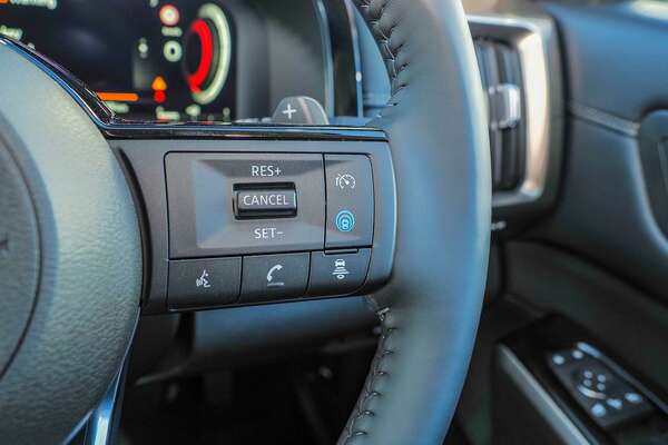 2023 Nissan Pathfinder Ti-L R53