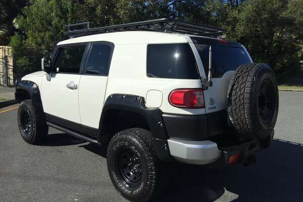 2013 Toyota FJ Cruiser  GSJ15R