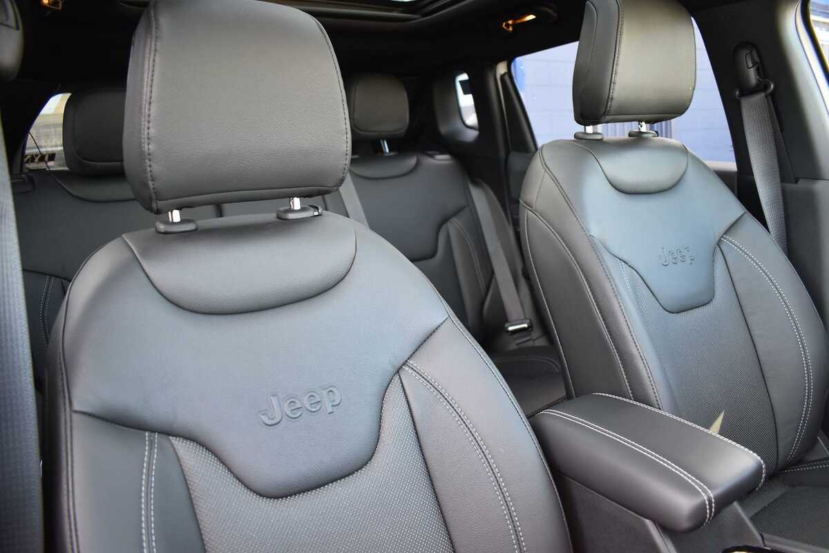 2022 Jeep Compass S-Limited M6