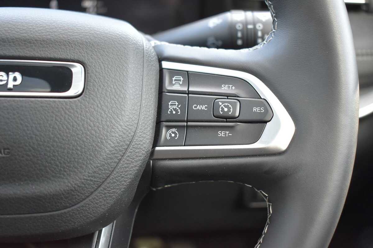 2022 Jeep Compass S-Limited M6