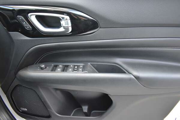 2022 Jeep Compass S-Limited M6