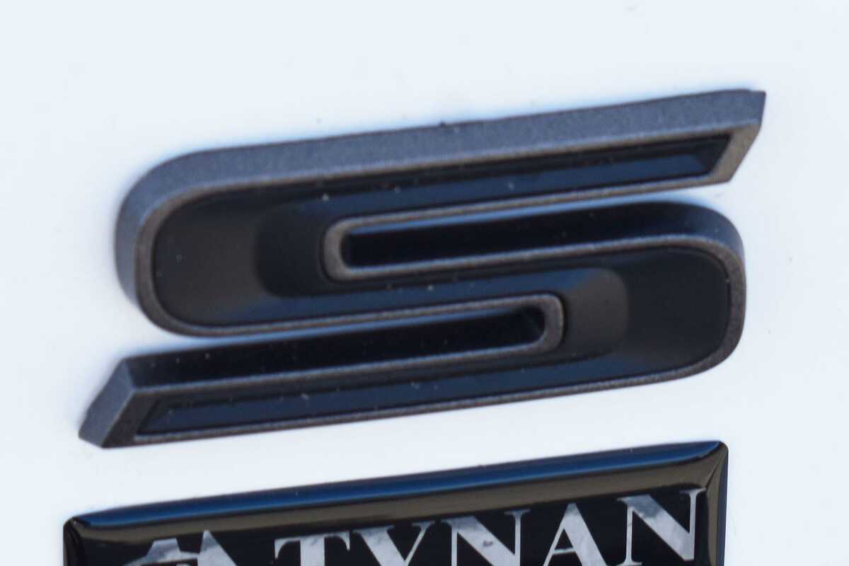 2022 Jeep Compass S-Limited M6