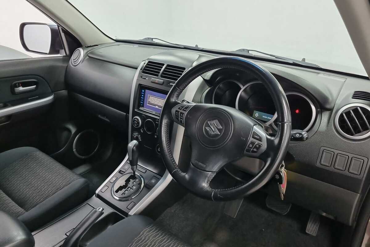 2013 Suzuki Grand Vitara Sport JB