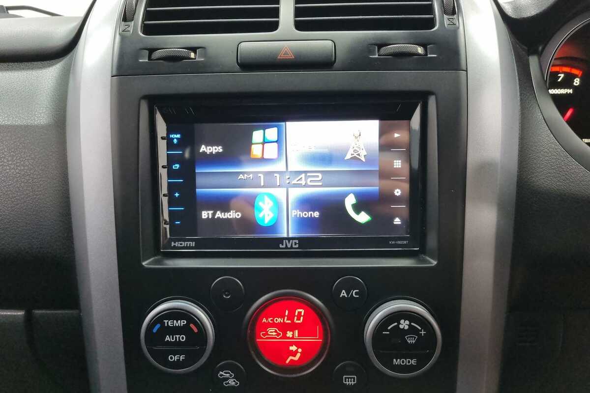 2013 Suzuki Grand Vitara Sport JB