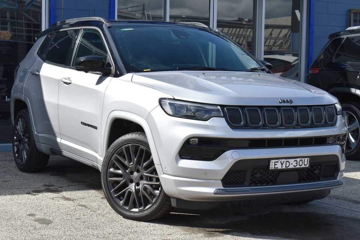 2022 Jeep Compass S-Limited M6