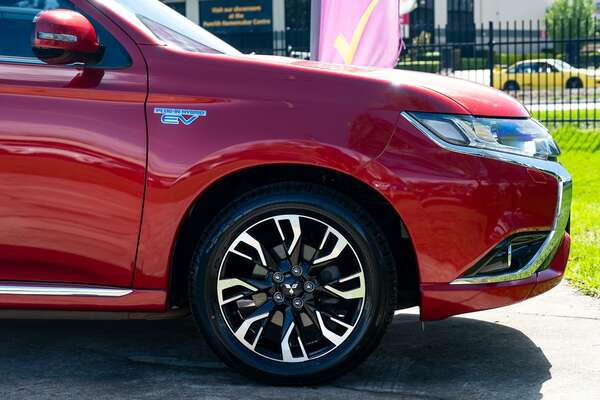 2017 Mitsubishi Outlander PHEV LS ZK