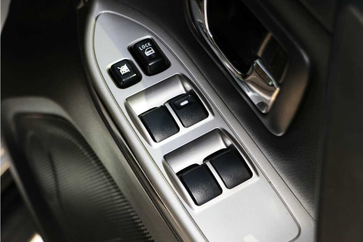 2014 Mitsubishi Pajero Exceed NW