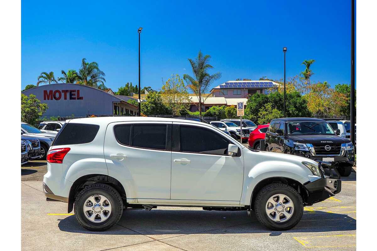 2017 Isuzu MU-X LS-M