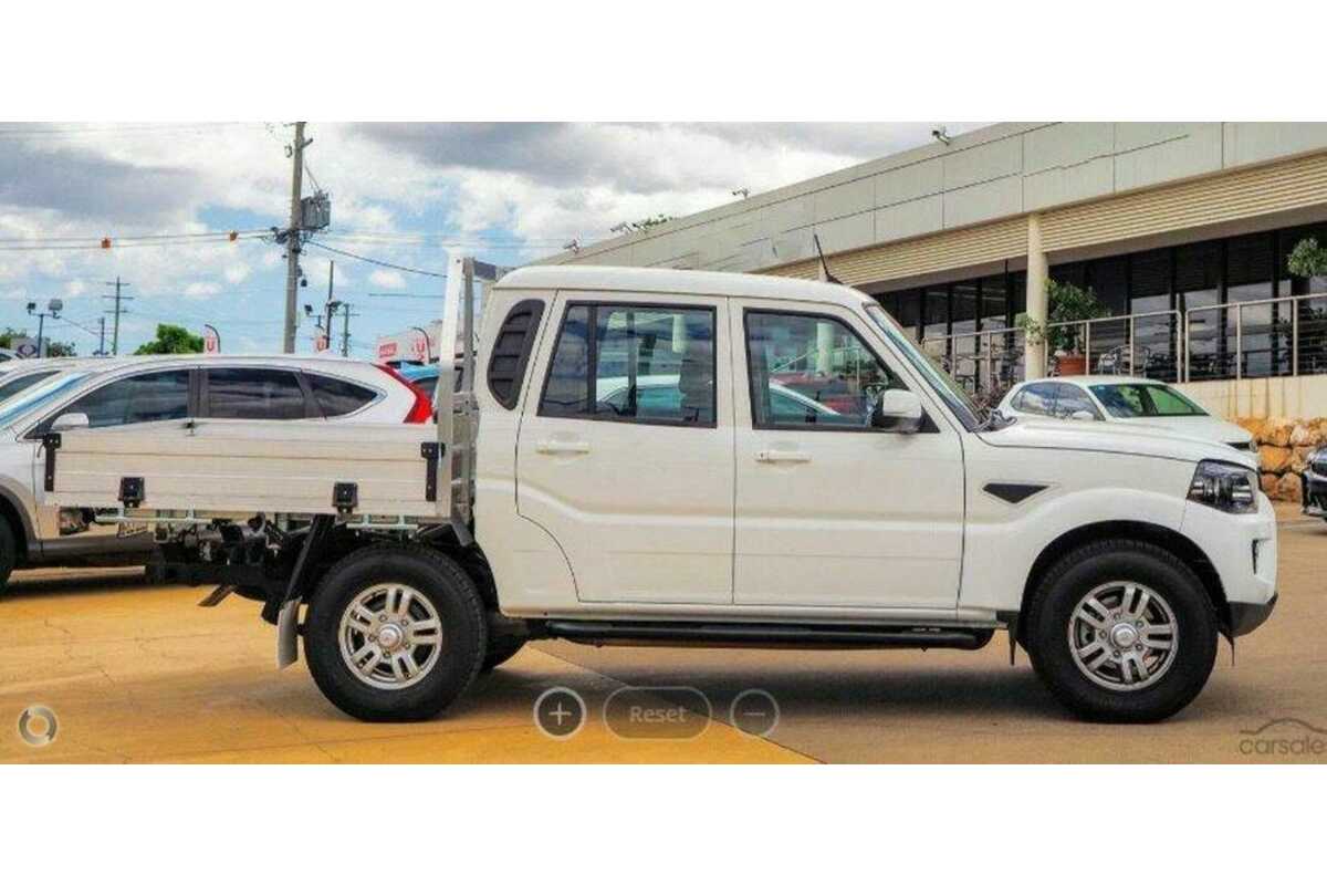 2022 Mahindra PIK-UP S11