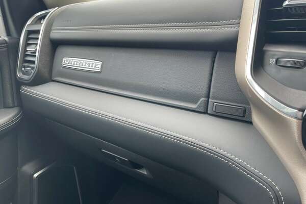 2023 RAM 2500 Laramie DJ