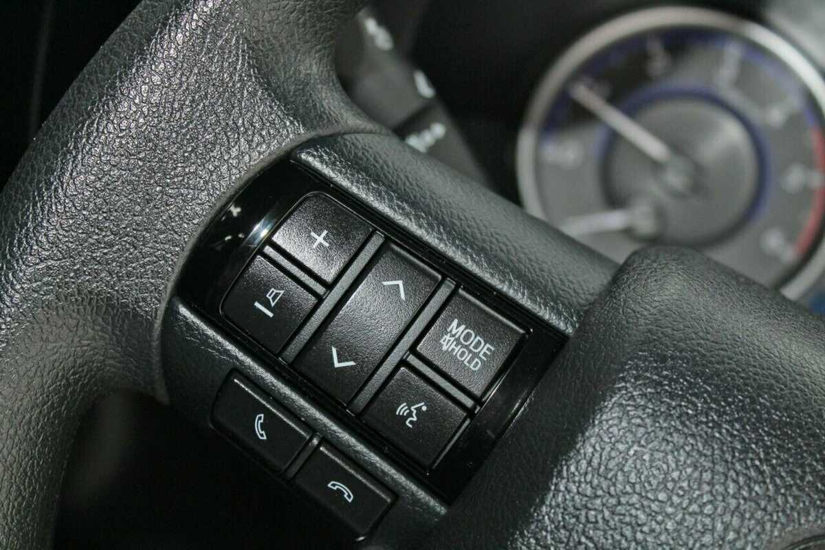 2016 Toyota Hilux SR (4x4) GUN126R