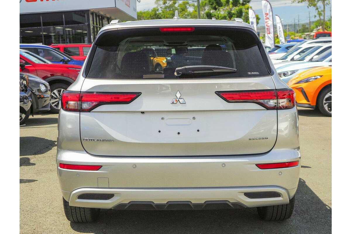 2022 Mitsubishi Outlander Exceed ZM