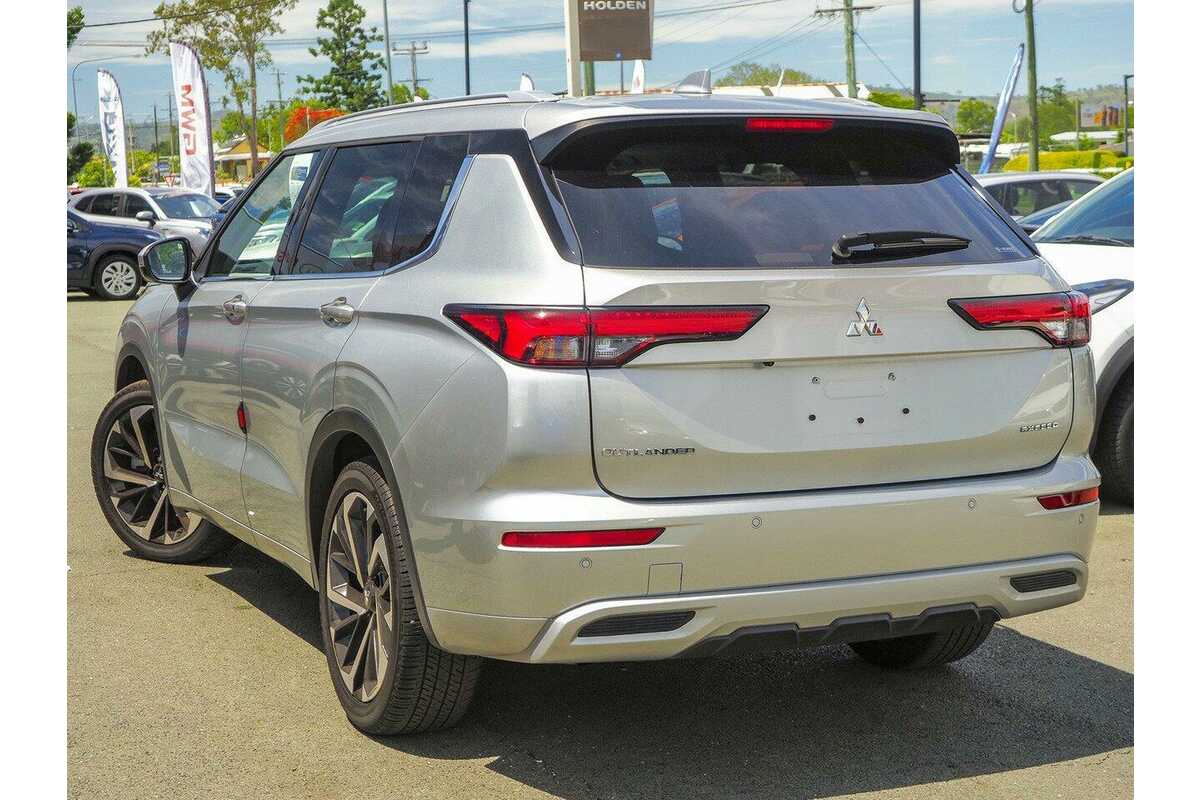 2022 Mitsubishi Outlander Exceed ZM