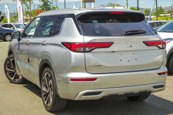 2022 Mitsubishi Outlander Exceed ZM