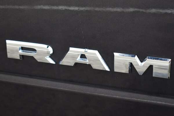 2022 RAM 2500 Laramie DJ