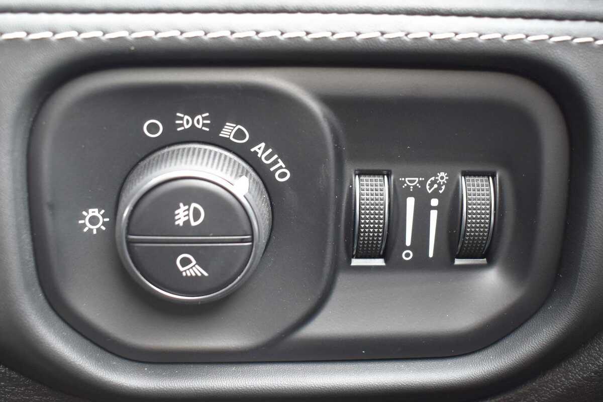 2022 RAM 2500 Laramie DJ