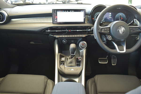 2023 Alfa Romeo Tonale Veloce Plug-In Hybrid