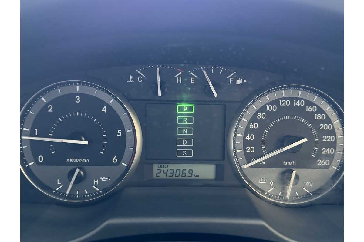 2012 Toyota Landcruiser Altitude (4x4) VDJ200R MY12