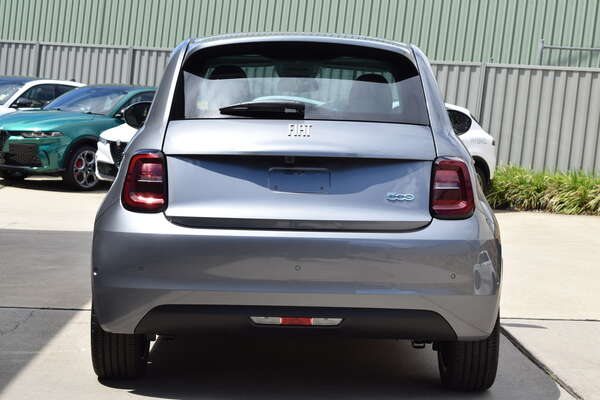 2023 Fiat 500e La Prima