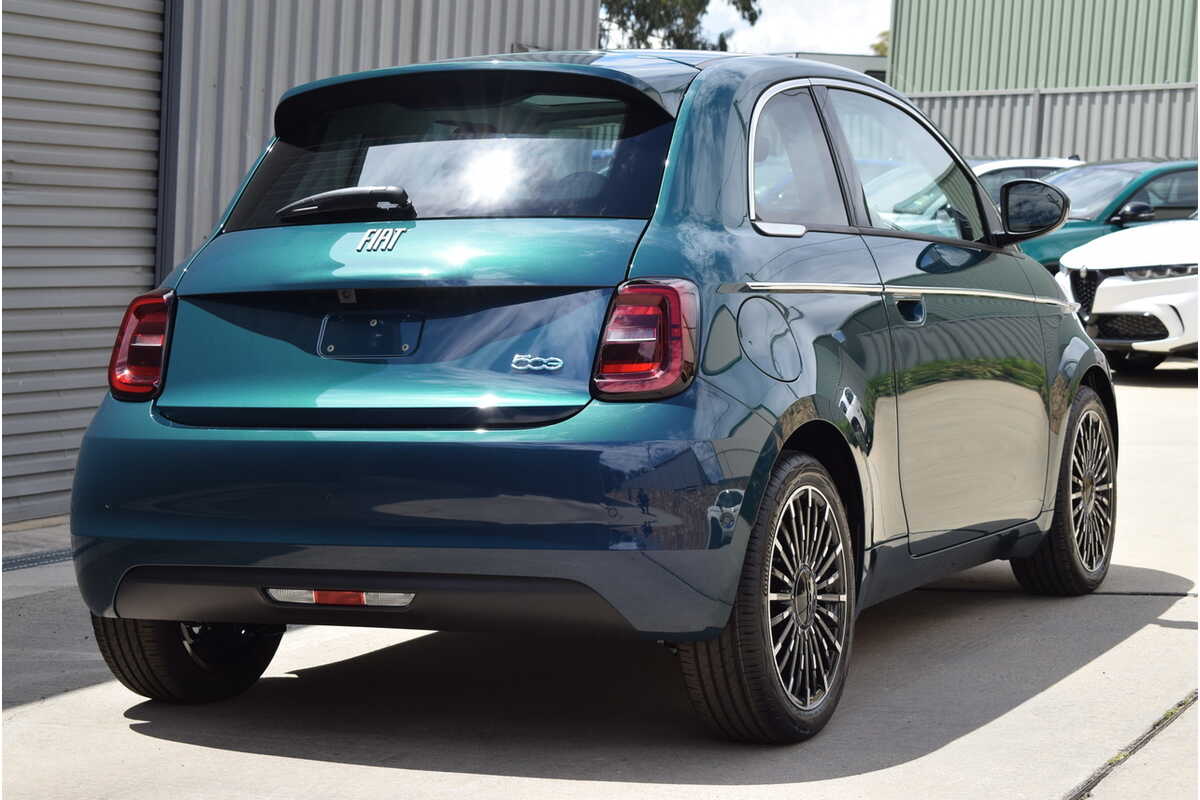 2023 Fiat 500e La Prima