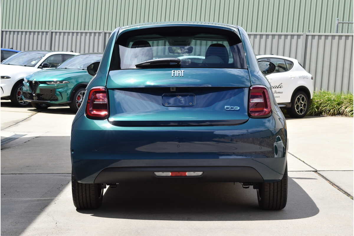 2023 Fiat 500e La Prima