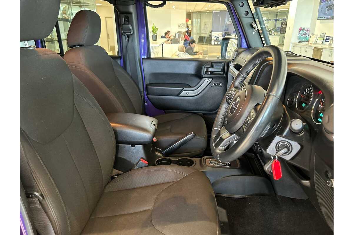 2017 Jeep Wrangler Unlimited Sport JK